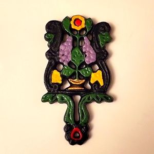 Small Trivet Vintage 4.5"x 2.5"